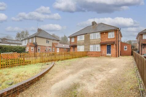 The Crescent, High Wycombe HP13 3 bed semi