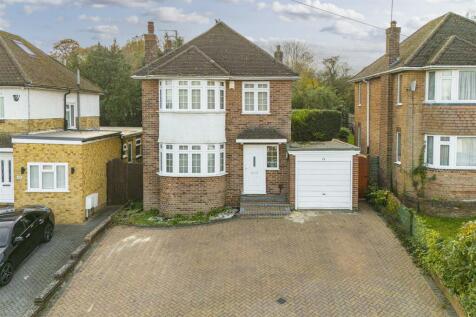 Shelley Road, High Wycombe HP11 3 bed detached house for sale