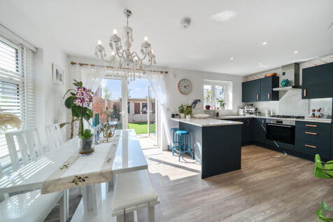 Union Road, Deepcut, Camberley... 3 bed detached house for sale