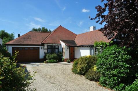 3 bedroom detached bungalow for sale