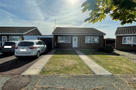 2 bedroom detached bungalow for sale