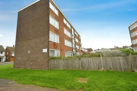 Benfleet SS7 2 bed flat for sale