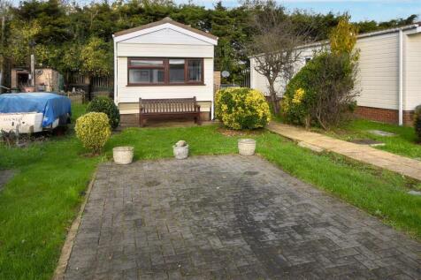 Creek Road, Canvey Island SS8 1 bed park home for sale