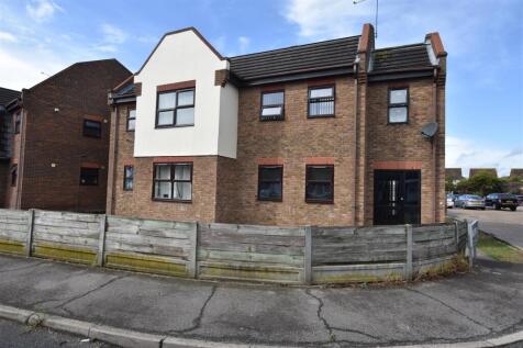 Sanders Road, Canvey Island SS8 1 bed apartment for sale