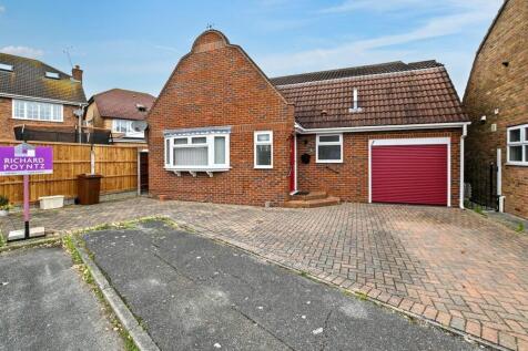Ashleigh Close, Canvey Island SS8 2 bed bungalow for sale
