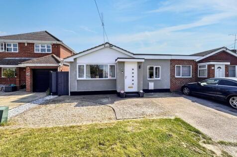 Beach Road, Canvey Island SS8 2 bed bungalow for sale