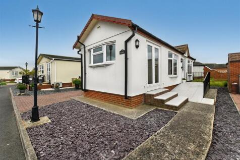2 bedroom park home for sale