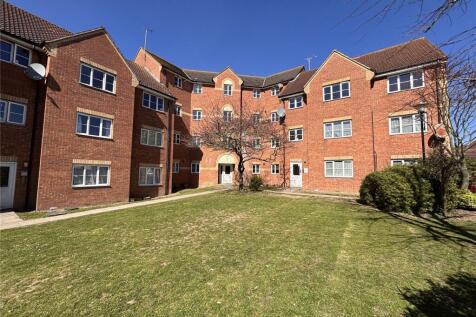 Westfield Gardens, Chadwell Heath... 2 bed apartment for sale