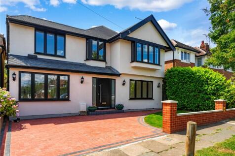 6 bedroom detached house for sale