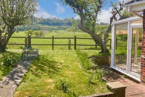 3 bedroom chalet for sale