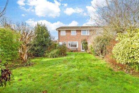 4 bedroom semi-detached house for sale