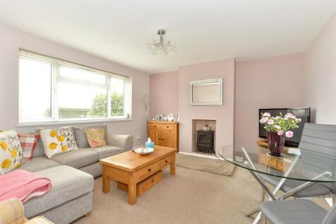 2 bedroom ground floor maisonette for sale