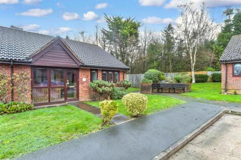 2 bedroom semi-detached bungalow for sale