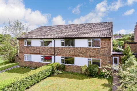 2 bedroom maisonette for sale