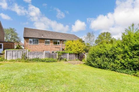 2 bedroom maisonette for sale
