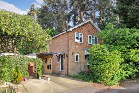 Cornwall Road, Whitehill 4 bed detached house for sale