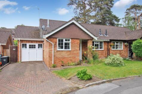 2 bedroom semi-detached bungalow for sale
