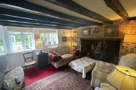 2 bedroom semi-detached house for sale