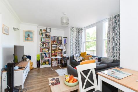 1 bedroom ground floor flat for sale