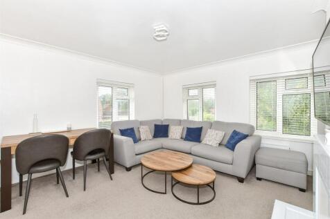 2 bedroom maisonette for sale