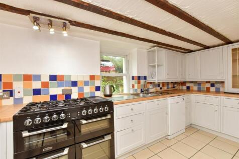 Horsham Road, South Holmwood... 4 bed semi