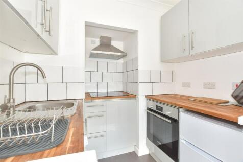 1 bedroom ground floor flat for sale