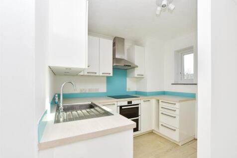 Station Road, Dorking, Surrey 1 bed flat for sale