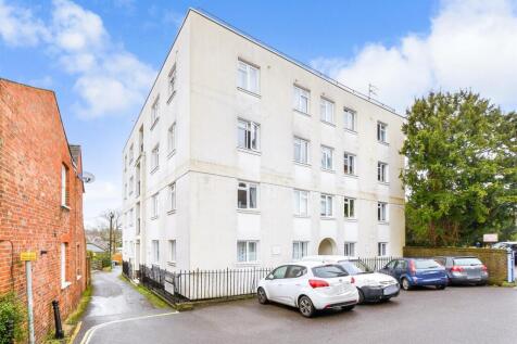 3 bedroom flat for sale
