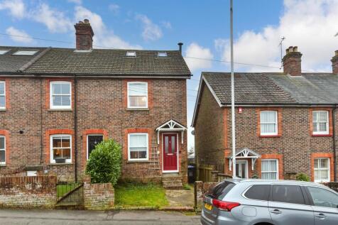 2 bedroom end of terrace house for sale
