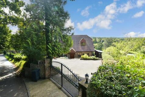 Parrock Lane, Colemans Hatch, East... 4 bed link detached house for sale