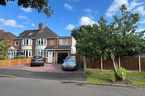 4 bedroom semi-detached house for sale