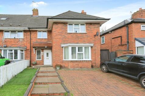 4 bedroom end of terrace house for sale