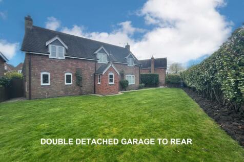 4 bedroom detached house for sale