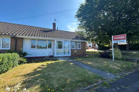 2 bedroom terraced bungalow for sale