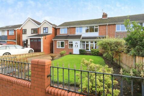 5 bedroom semi-detached house for sale