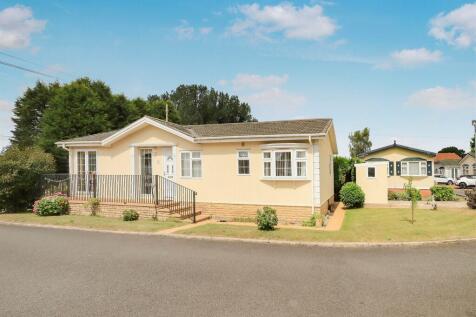 2 bedroom park home for sale