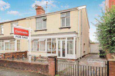 3 bedroom semi-detached house for sale