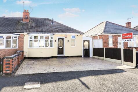 3 bedroom semi-detached bungalow for sale