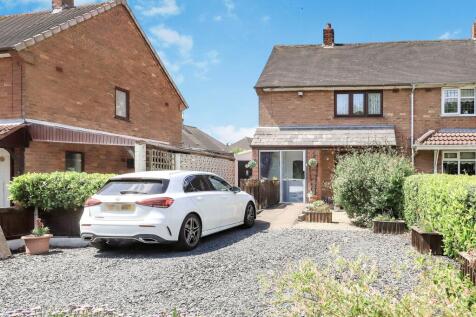 2 bedroom semi-detached house for sale