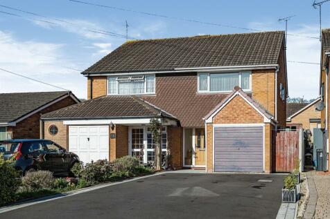 3 bed semi-detached house