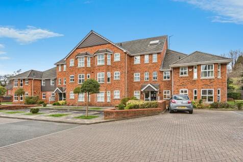 2 bedroom ground floor flat for sale