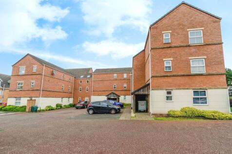 2 bedroom ground floor flat for sale