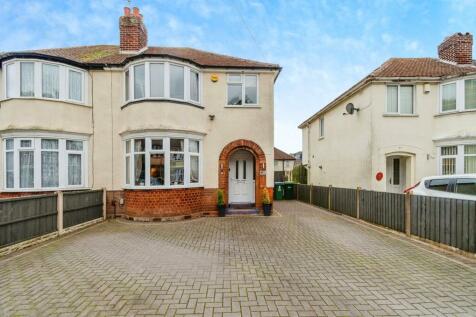 3 bedroom semi-detached house for sale