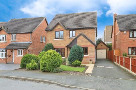 4 bedroom detached house for sale