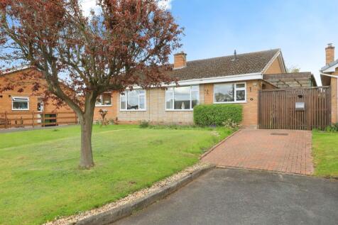 2 bedroom semi-detached bungalow for sale