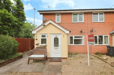 2 bedroom maisonette for sale