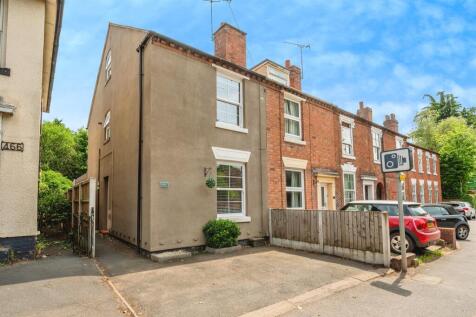 3 bedroom end of terrace house for sale