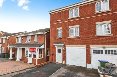 3 bedroom end of terrace house for sale