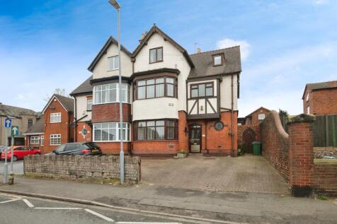 6 bedroom semi-detached house for sale