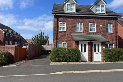 3 bedroom semi-detached house for sale